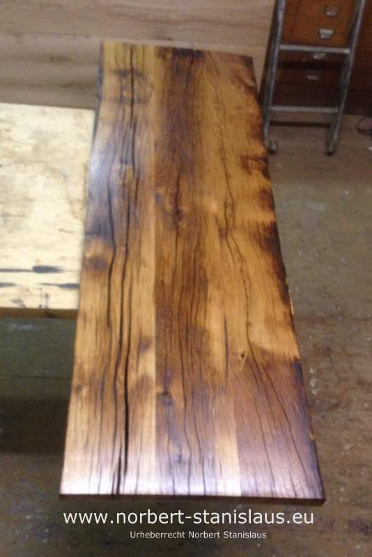 Tischplatte aus Altholz