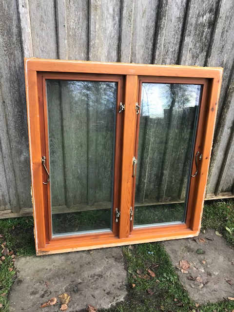 Fenster, Holz, 113x118cm -VERKAUFT-